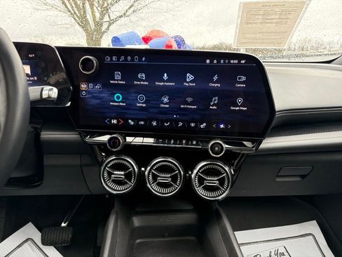 Used 2024 Chevrolet Blazer EV LT image 33