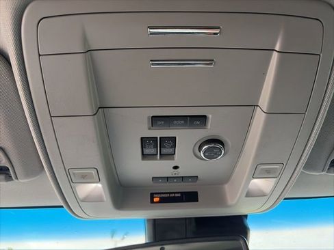 Used 2018 Chevrolet Tahoe Premier image 18