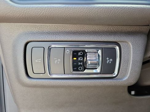 Certified 2024 Lincoln Corsair Reserve FWD image 13