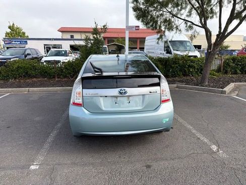 Used 2015 Toyota Prius Prime Plug-In Hybrid FWD image 9