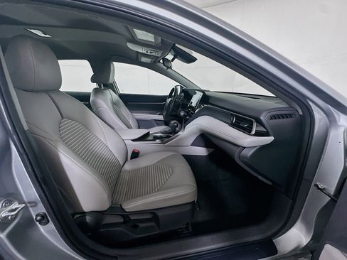 Used 2022 Toyota Camry SE image 29