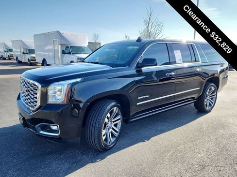 Used 2019 GMC Yukon XL Denali w/ Denali Ultimate Package image 3