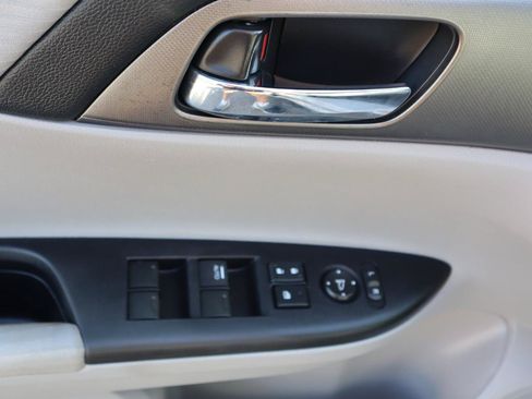 Used 2015 Honda Accord LX image 13