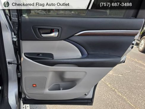 Used 2016 Toyota Highlander Limited Platinum AWD/4WD image 50