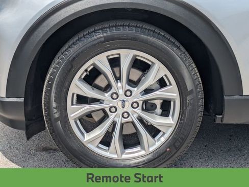 Used 2024 Ford Explorer Limited w/ Limited Technology Package RWD image 12