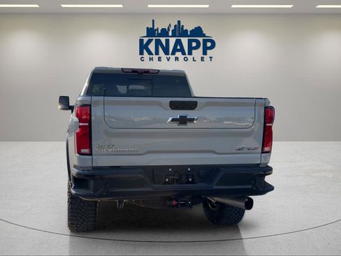 Used 2026 Chevrolet Silverado 2500 ZR2 AWD/4WD image 4