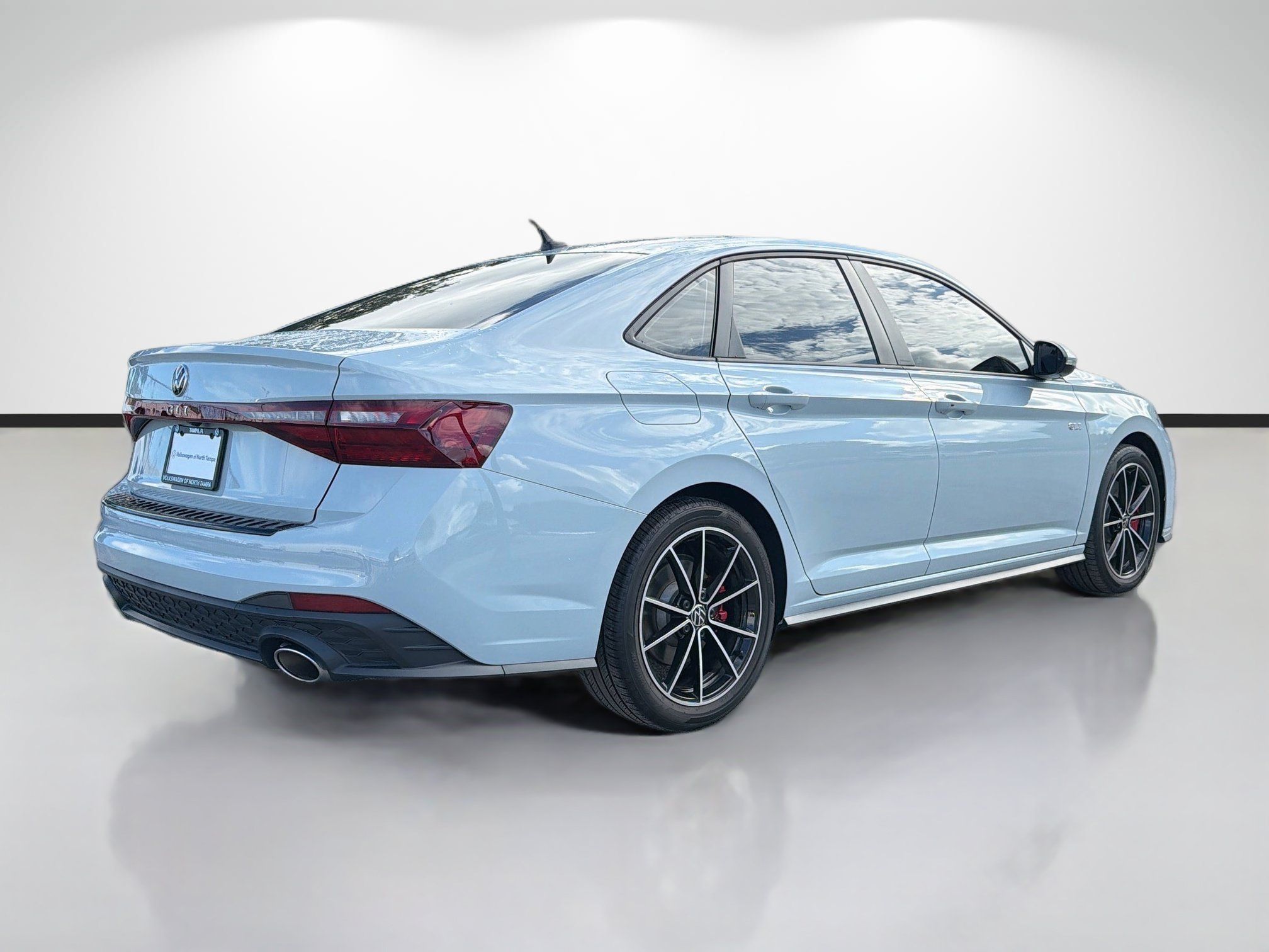 Used 2025 Volkswagen Jetta GLI Autobahn FWD image 3