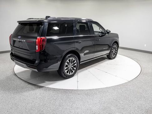 Used 2025 Ford Expedition Platinum AWD/4WD image 30
