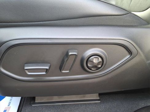 New 2025 Jeep Grand Cherokee L Altitude image 19