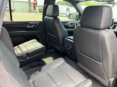 Used 2021 Chevrolet Tahoe Z71 w/ Luxury Package AWD/4WD image 17