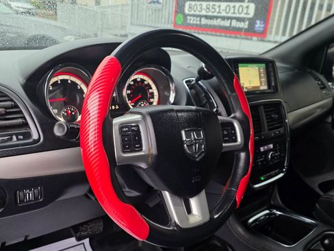Used 2018 Dodge Grand Caravan GT FWD image 17