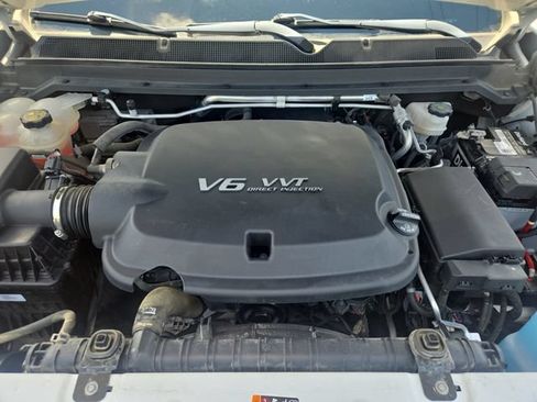 Used 2022 Chevrolet Colorado LT w/ Safety Package RWD image 30