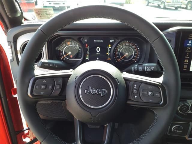 Used 2025 Jeep Wrangler Unlimited Sport AWD/4WD image 11