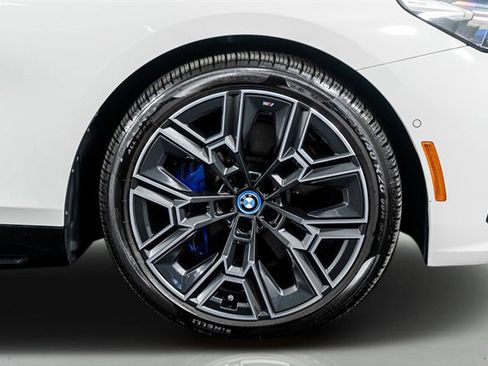 Used 2025 BMW i5 xDrive40 w/ M Sport Package image 9