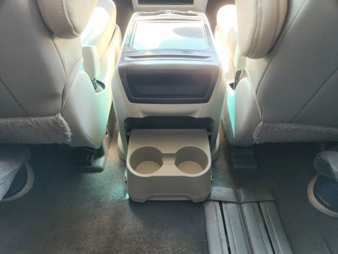 Used 2015 Toyota Sienna XLE w/ XLE Navigation Package image 38