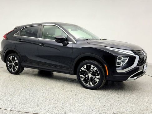 Used 2022 Mitsubishi Eclipse Cross SE image 3