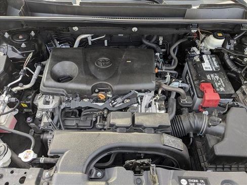 Used 2021 Toyota RAV4 XLE FWD image 21