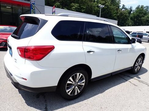 Used 2018 Nissan Pathfinder SV AWD/4WD image 4