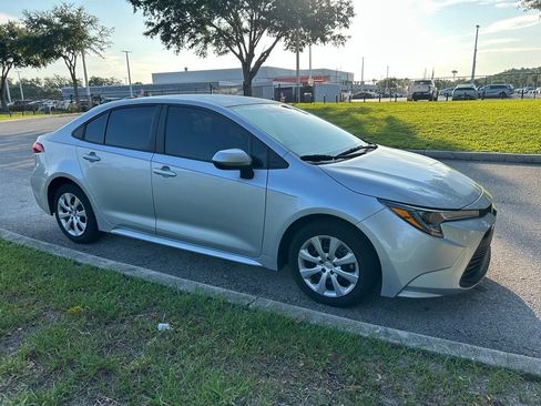Used 2025 Toyota Corolla LE w/ Convenience Package FWD image 8