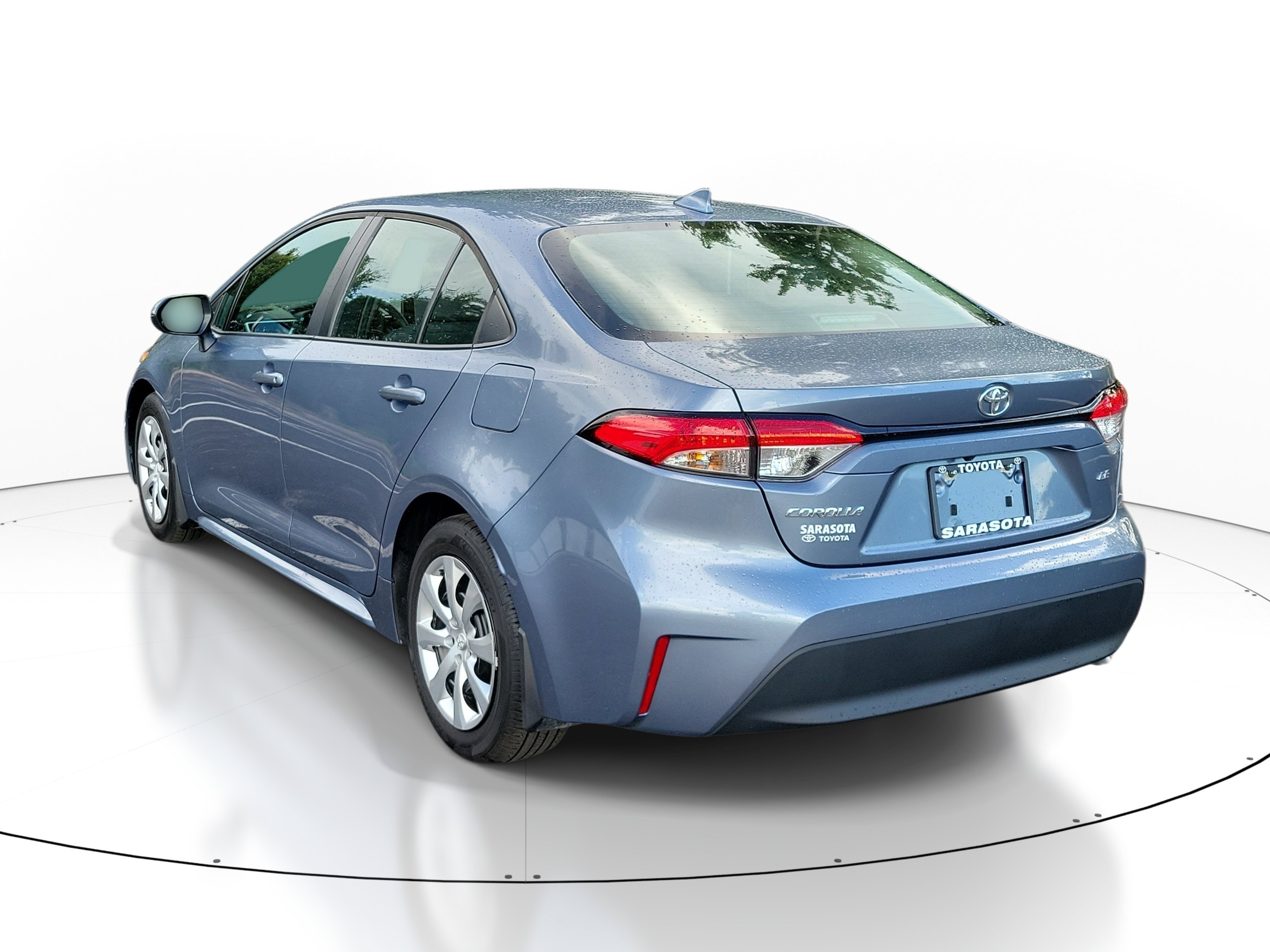 Certified 2025 Toyota Corolla LE FWD image 4