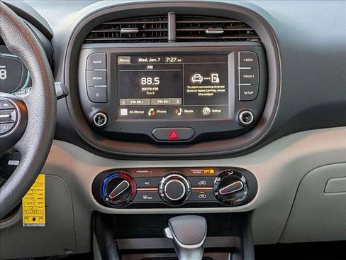 Used 2024 Kia Soul LX w/ Option Group 015 image 10