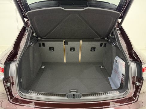 New 2026 Porsche Macan image 59