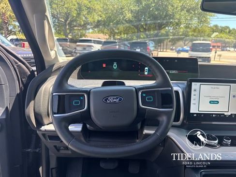 Certified 2025 Ford Expedition Active RWD image 18