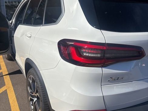 Used 2022 BMW X5 xDrive45e w/ Luxury Seating Package image 7