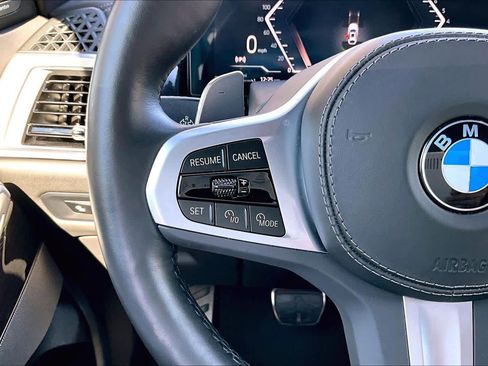 Certified 2025 BMW X6 xDrive40i w/ Executive Package image 23