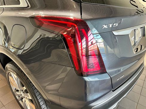 Used 2021 Cadillac XT5 Premium Luxury AWD/4WD image 37