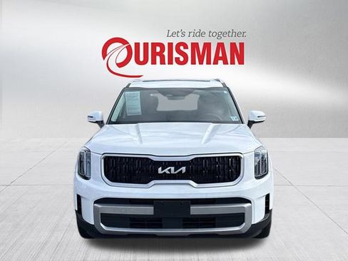 Used 2023 Kia Telluride EX w/ EX Captain's Chair Package image 6