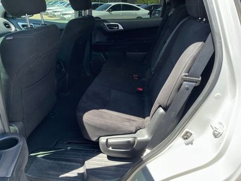 Used 2014 Nissan Pathfinder SV w/ Trailer Tow Package image 3