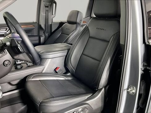 Used 2025 GMC Sierra 1500 Denali w/ Denali Reserve Package AWD/4WD image 18
