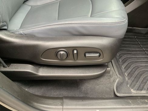 Used 2021 Buick Enclave Essence w/ Sound and Sites Package AWD/4WD image 56