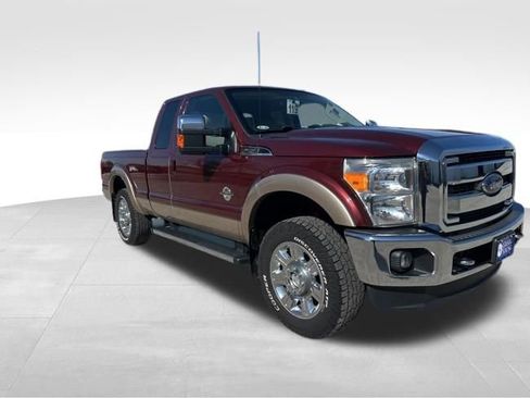 Used 2012 Ford F250 Lariat w/ Chrome Pkg image 8