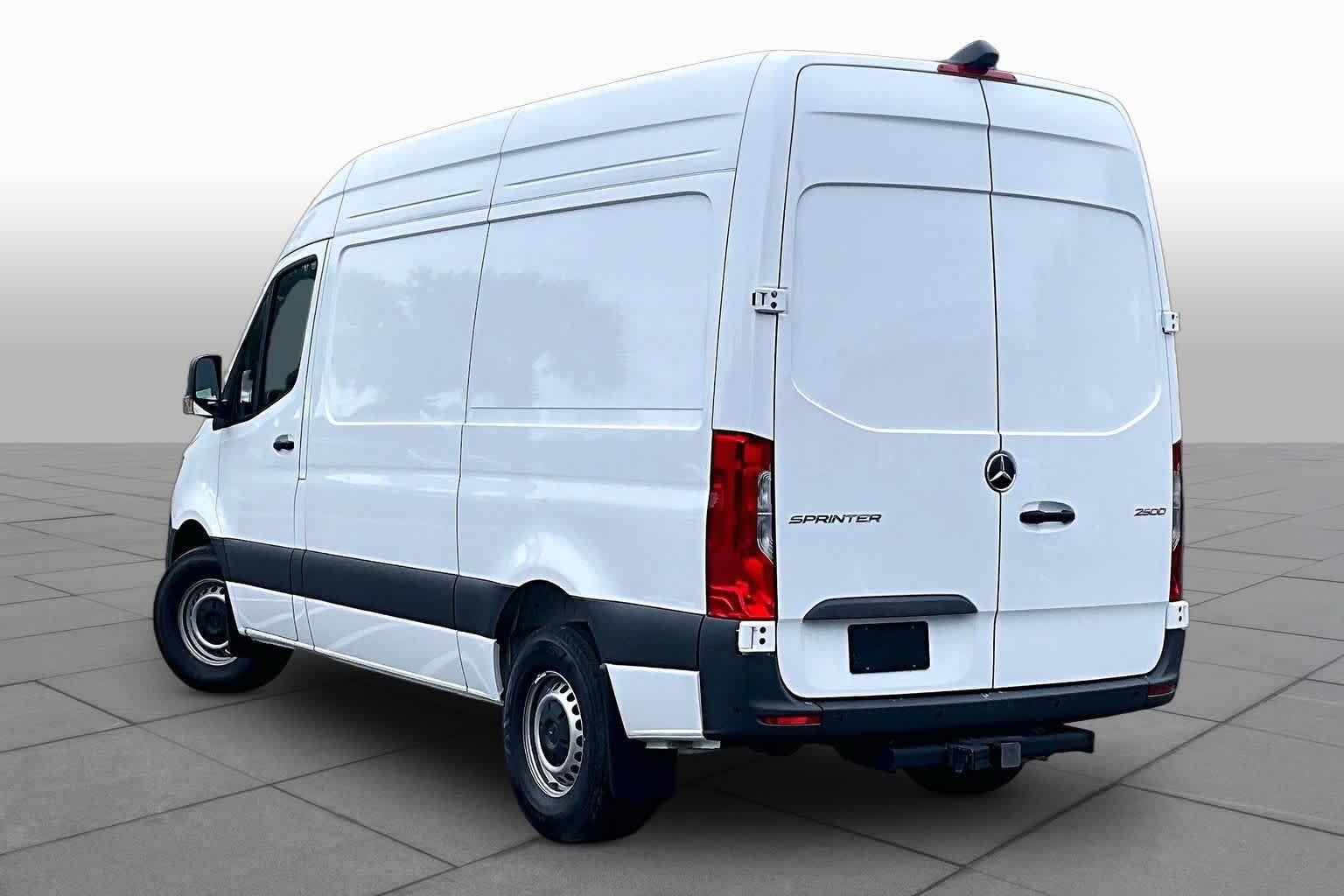 Used 2026 Mercedes-Benz Sprinter 2500 image 11