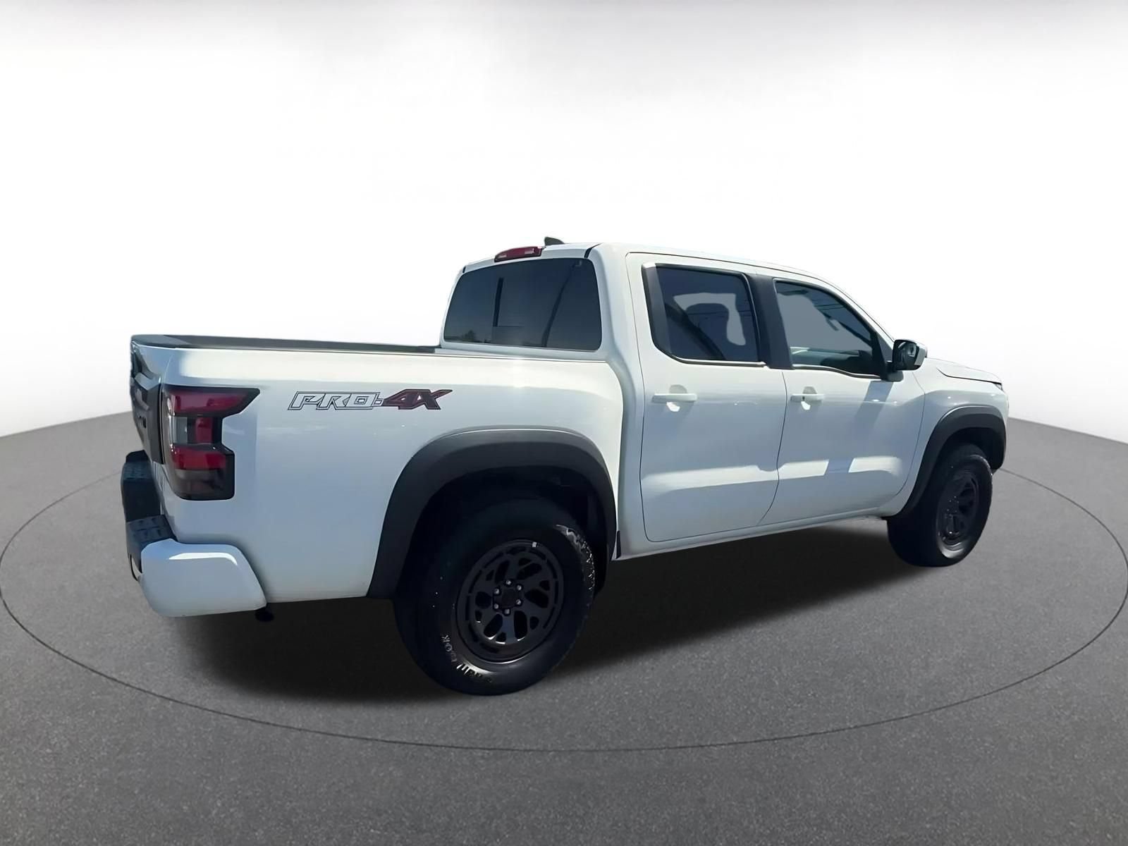 Used 2026 Nissan Frontier PRO-4X AWD/4WD image 14