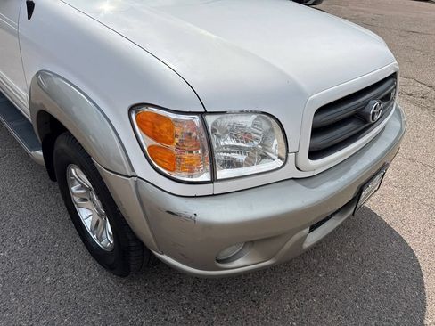 Used 2004 Toyota Sequoia SR5 AWD/4WD image 16