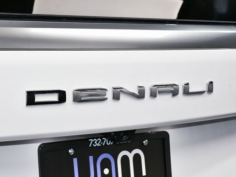 Used 2025 GMC Yukon Denali image 99