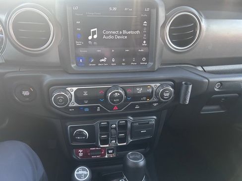 Used 2023 Jeep Wrangler Unlimited Rubicon 4xe image 15