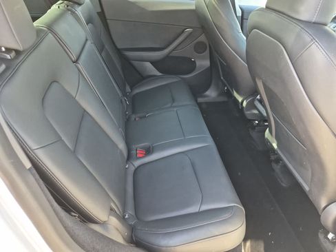 Used 2023 Tesla Model Y Long Range AWD/4WD image 21