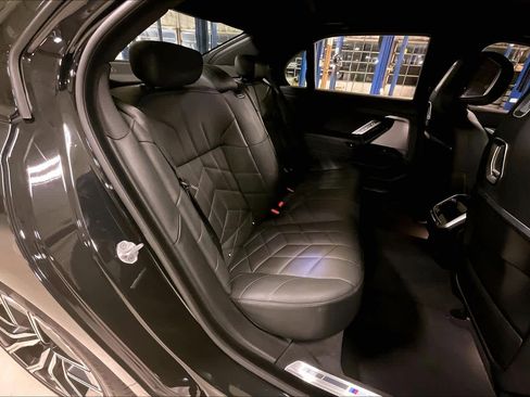 Certified 2025 BMW 740i 740i image 18