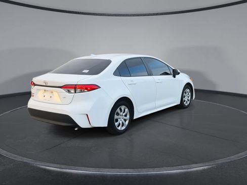 Used 2024 Toyota Corolla LE FWD image 8
