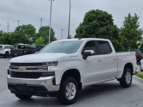 Used 2021 Chevrolet Silverado 1500 LT w/ Bed Protection Package AWD/4WD image 3