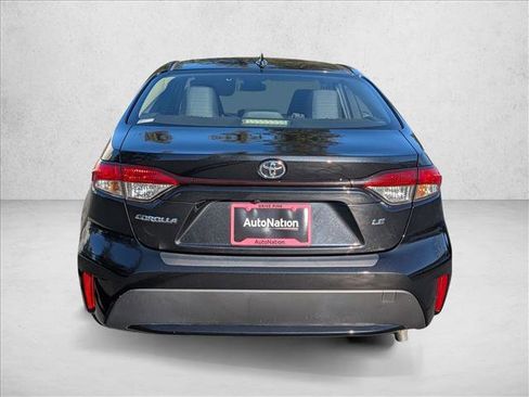 Used 2020 Toyota Corolla LE image 7