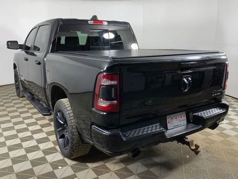 Used 2022 RAM 1500 4x4 Crew Cab image 11