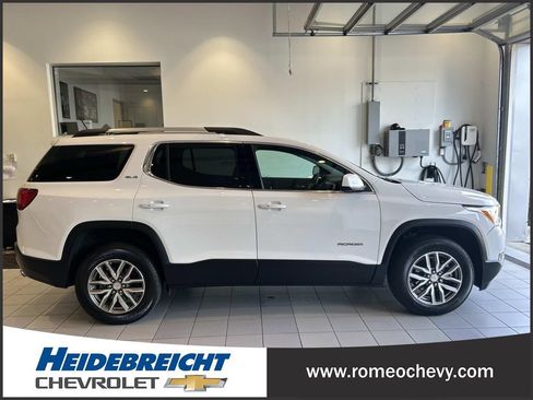 Used 2019 GMC Acadia SLE w/ Driver Alert Package I FWD image 2
