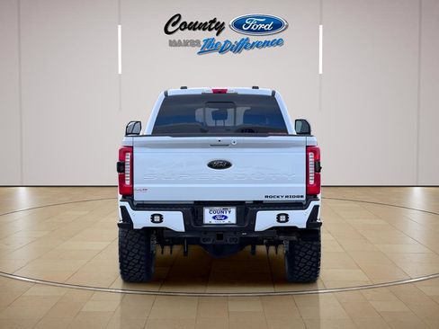New 2026 Ford F250 Lariat w/ Black Appearance Package AWD/4WD image 11