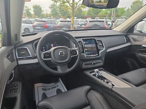 Used 2025 Volvo XC90 T8 Ultra w/ Protection Package Premier image 12