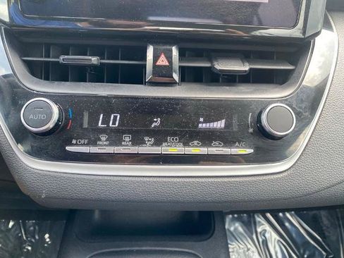 Used 2024 Toyota Corolla LE FWD image 22
